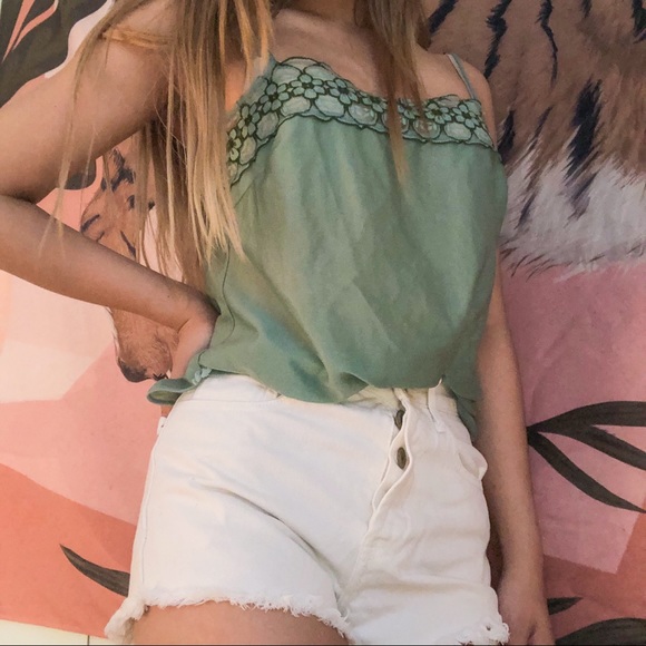 green floral lace slip top 🤍 - Picture 2 of 4